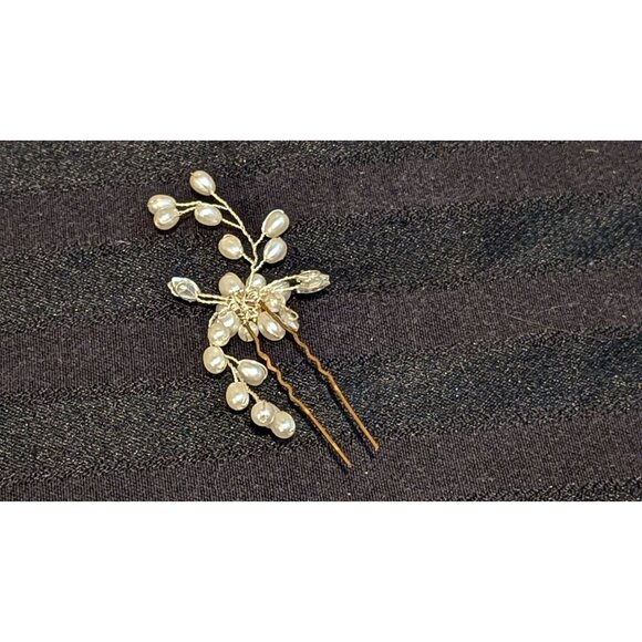 Elegant Faux Pearl & Crystal Bridal Hair Pin - Picture 3 of 3